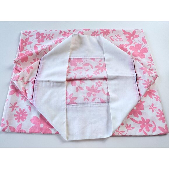 Vintage 70s pillowcase, white pink daisy floral, single pillow sham - Picture 6 of 8